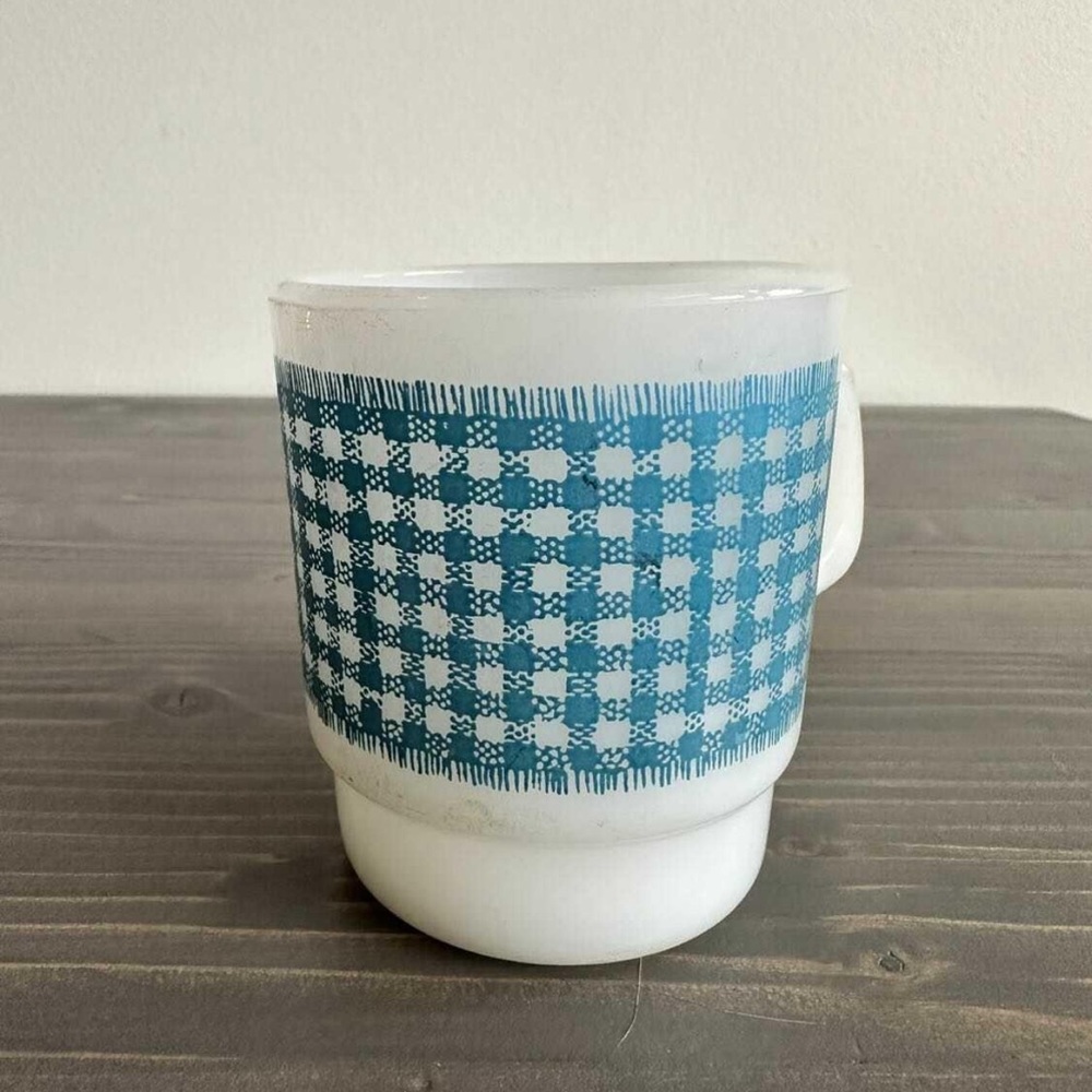 Vintage D ring milkglass mug - Fireking